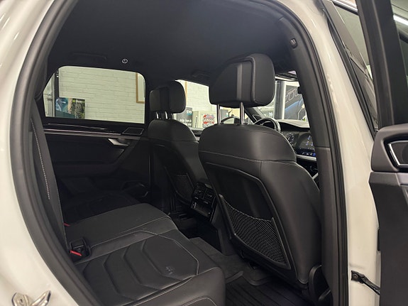 Volkswagen Touareg 14 of 30