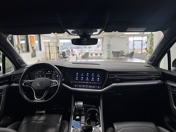 Volkswagen Touareg 18 of 30