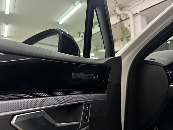 Volkswagen Touareg 23 of 30
