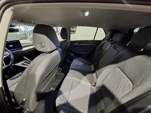 Volkswagen Golf VIII 7 of 8