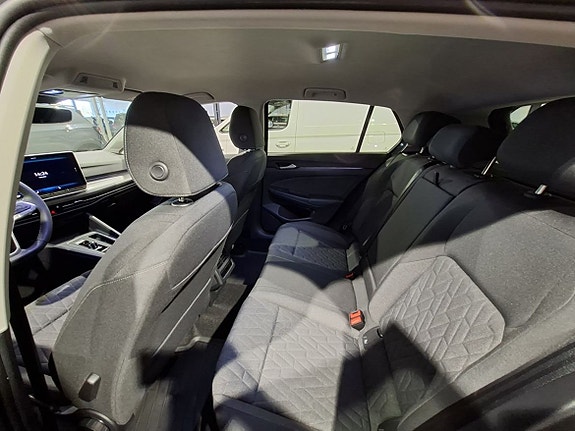 Volkswagen Golf VIII 8 of 8