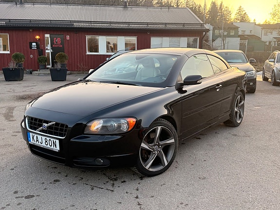 Volvo C70 2 of 5