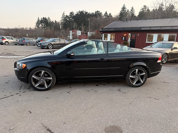 Volvo C70 3 of 5