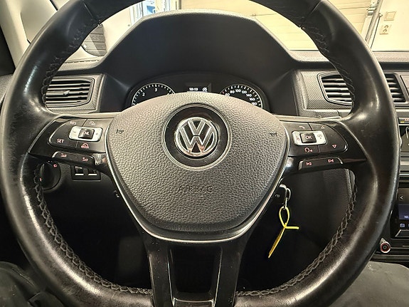 Volkswagen Caddy 11 of 19