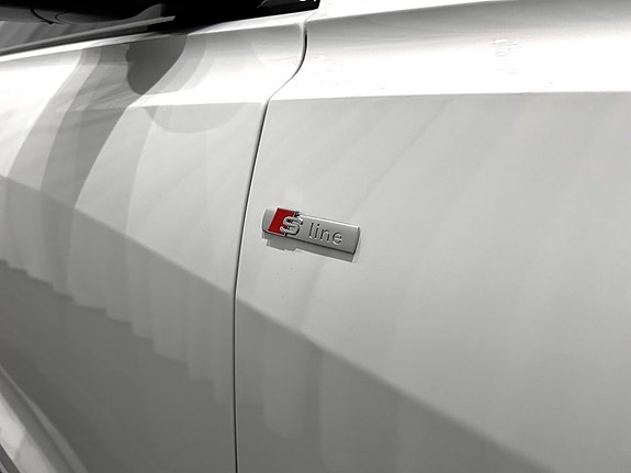 Audi Q8 6 of 19
