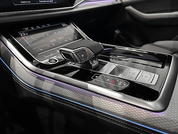Audi Q8 19 of 19