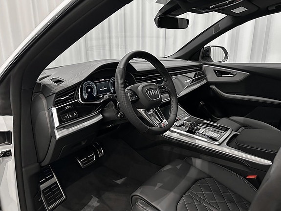 Audi Q8 11 of 19