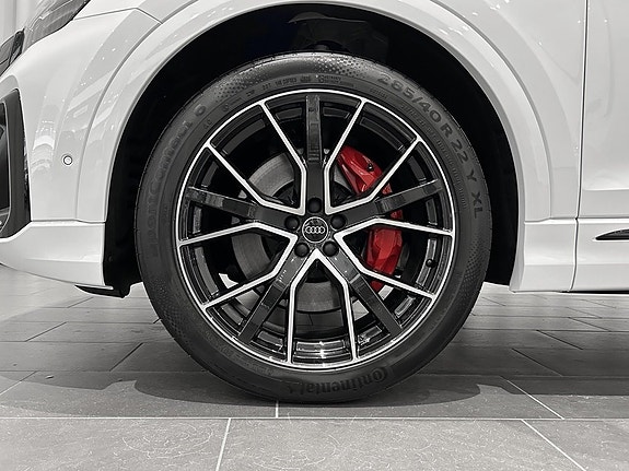 Audi Q8 5 of 5