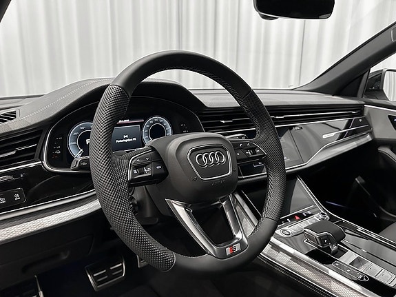 Audi Q8 12 of 19