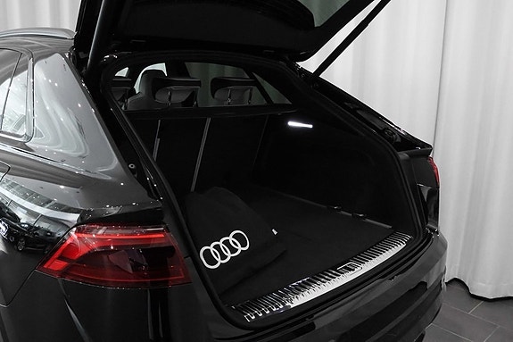 Audi Q8 4 of 5