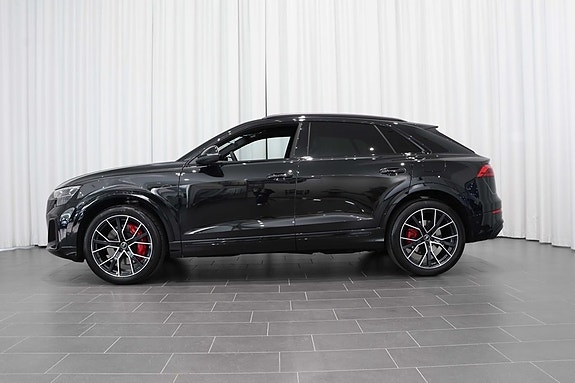 Audi Q8 2 of 5