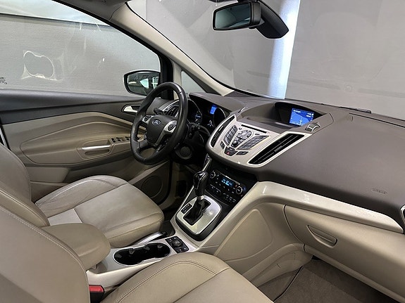 Ford C-Max 21 of 26