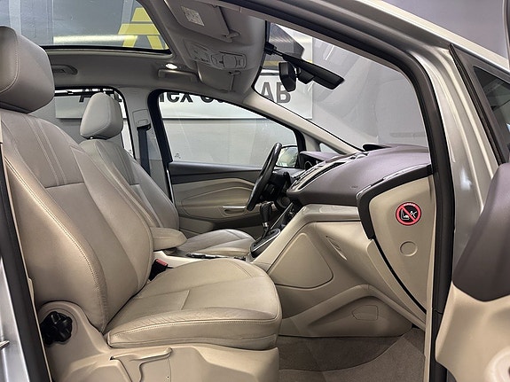 Ford C-Max 10 of 26