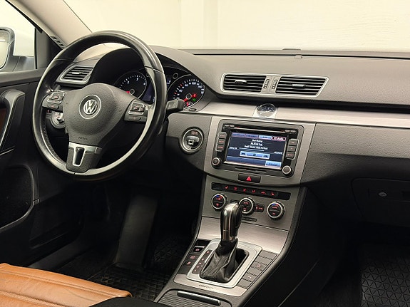 Volkswagen Passat 15 of 19