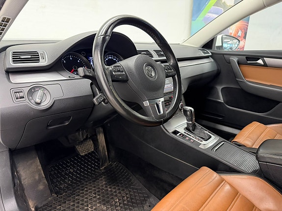 Volkswagen Passat 11 of 19