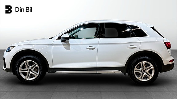 Audi Q5 2 of 5