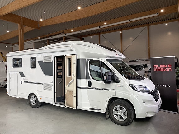 Adria Matrix Plus 670 SL / Automat 150hk / Solcell / Dragkrok / ALDE / Ugn