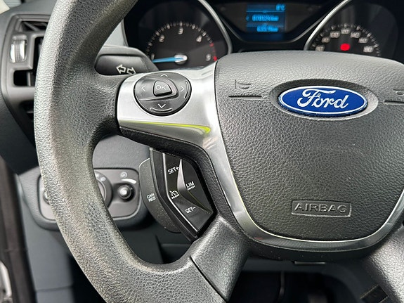 Ford C-Max 10 of 21