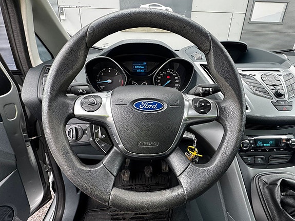 Ford C-Max 12 of 21