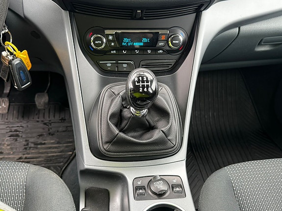 Ford C-Max 16 of 21