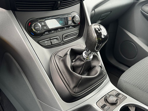 Ford C-Max 19 of 21