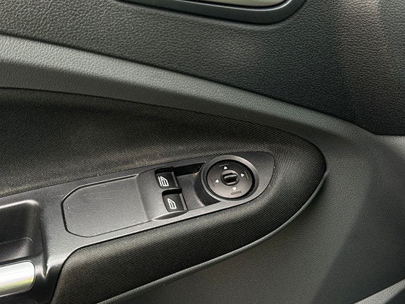 Ford C-Max 18 of 21