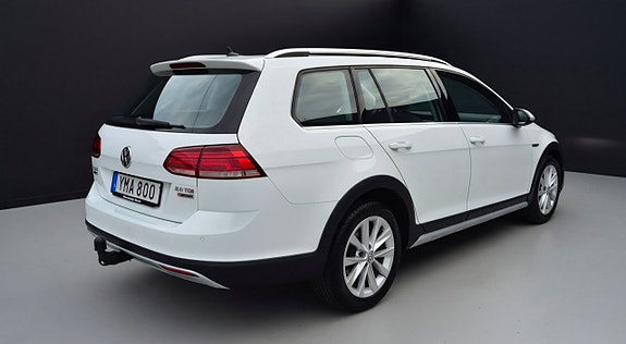Volkswagen Golf Alltrack 3 of 25