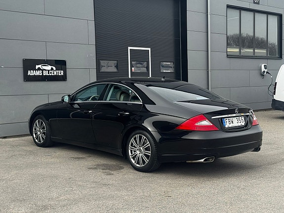 Mercedes-Benz CLS300 5 of 5