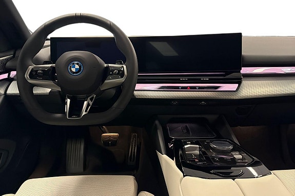 BMW 550e 8 of 18