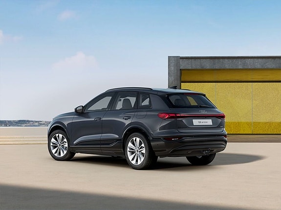 Audi Q6 e-tron 5 of 5