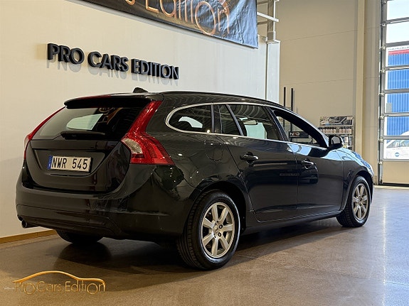 Volvo V60 4 of 5