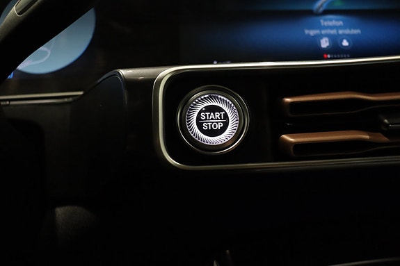 Mercedes-Benz EQC400 27 of 29