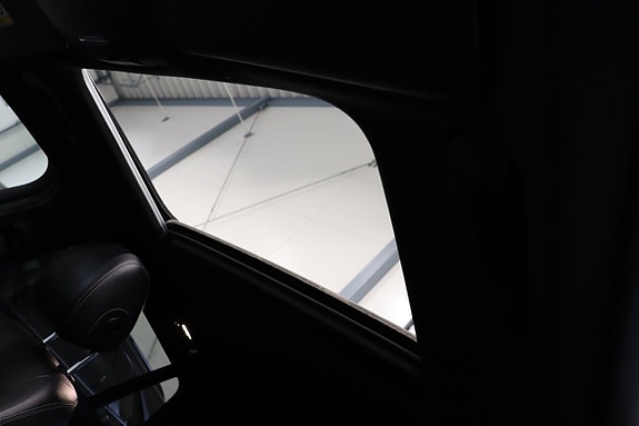 Mercedes-Benz EQC400 29 of 29