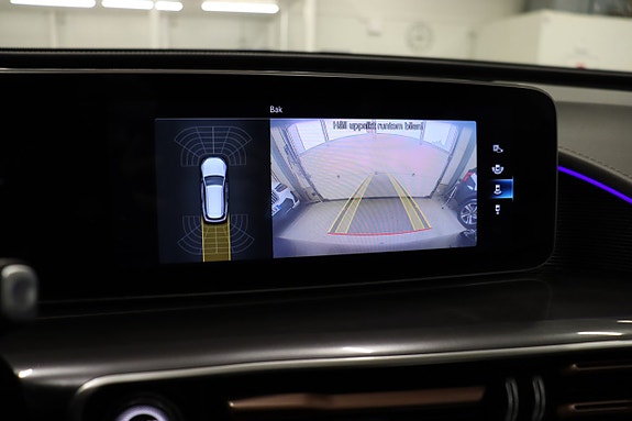 Mercedes-Benz EQC400 24 of 29