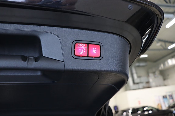 Mercedes-Benz EQC400 9 of 29