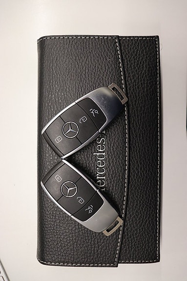 Mercedes-Benz EQC400 28 of 29