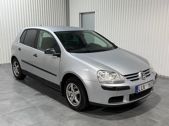 Volkswagen Golf V 3 of 14