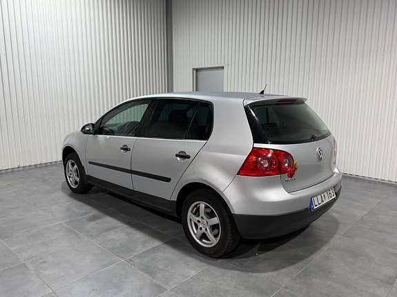 Volkswagen Golf V 6 of 14