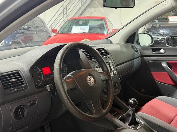 Volkswagen Golf V 14 of 14