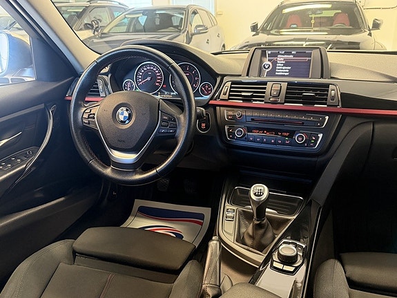 BMW 320d 14 of 18