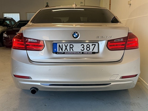 BMW 320d 9 of 18