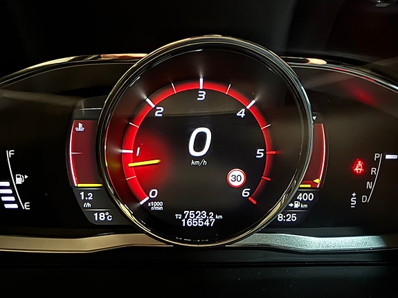 Volvo XC60 9 of 12