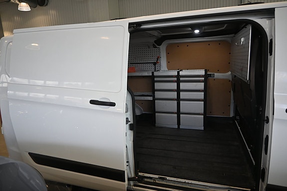 Ford Transit Custom 11 of 19