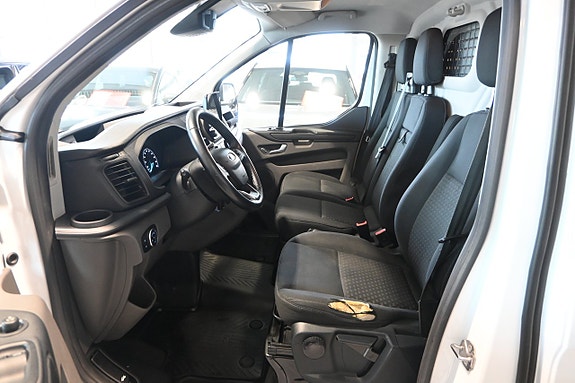 Ford Transit Custom 7 of 19