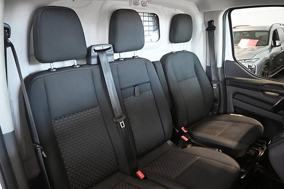 Ford Transit Custom 10 of 19
