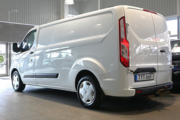 Ford Transit Custom 3 of 5