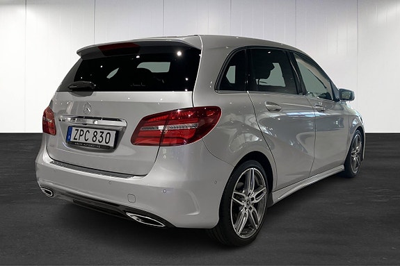 Mercedes-Benz B200 d 4 of 5