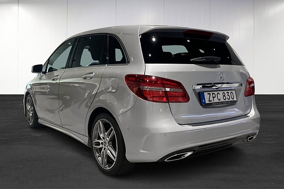 Mercedes-Benz B200 d 3 of 5
