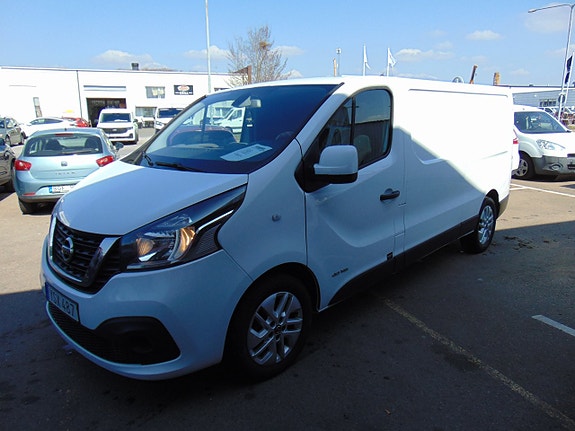 Nissan NV300