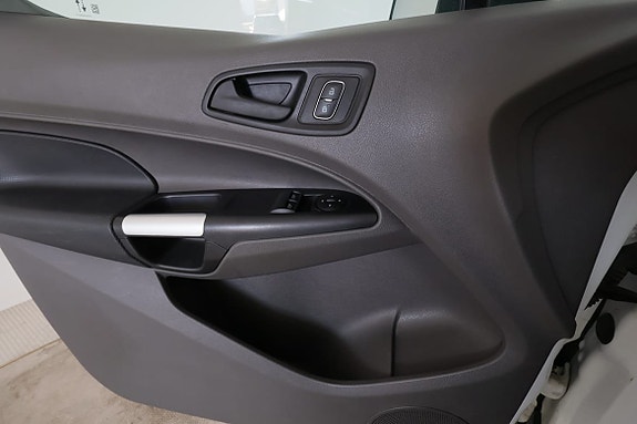 Ford Transit Connect 21 of 23